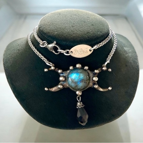 Natural labradorite gemstone triple moon goddess charm boho goth necklace . - Picture 9 of 12